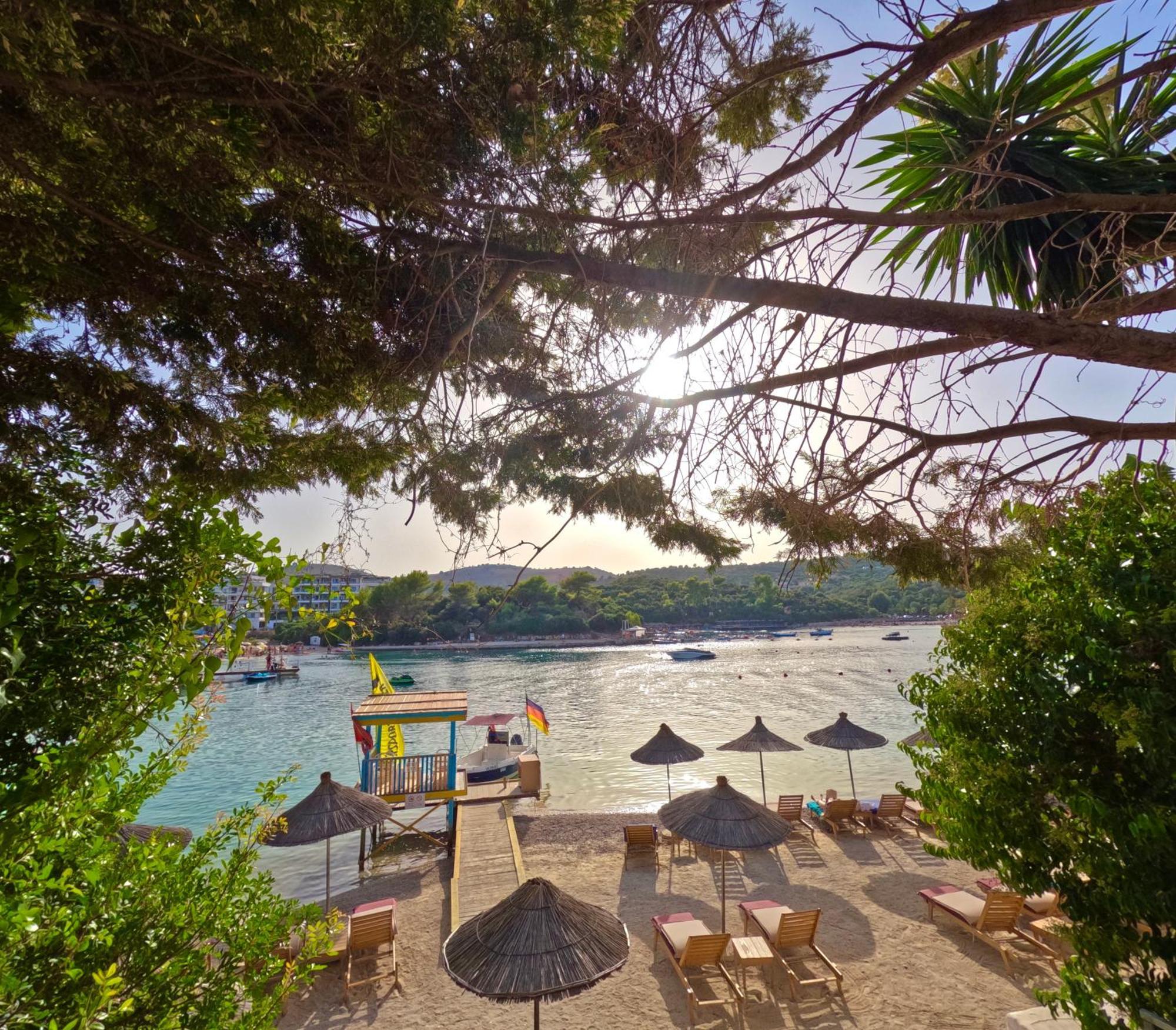 Manta Hotel Ksamil Exterior foto